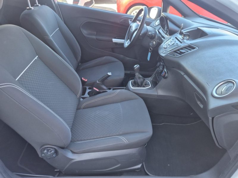 FORD FIESTA 1.25 82 WHITE 2015
