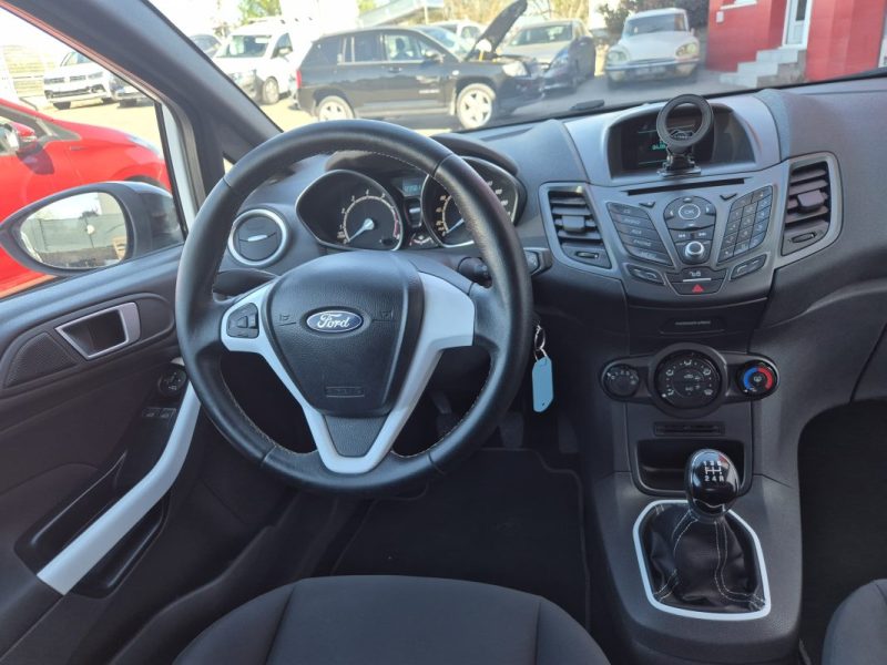 FORD FIESTA 1.25 82 WHITE 2015