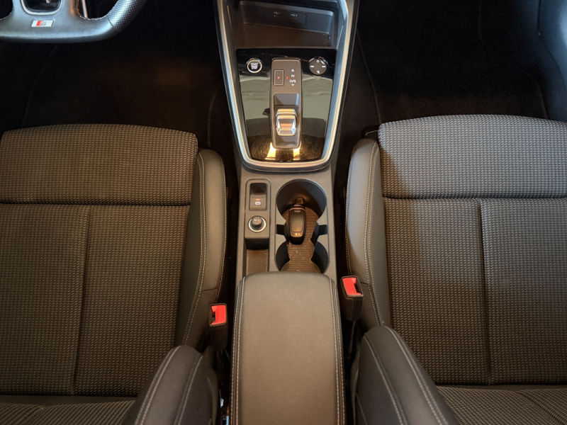 AUDI A3 SPORT BACK - S LINE - 2.0 L TDi - 150 ch - SIEGES CHAUFFANTS - SUIVI AUDI - CARPLAY - 