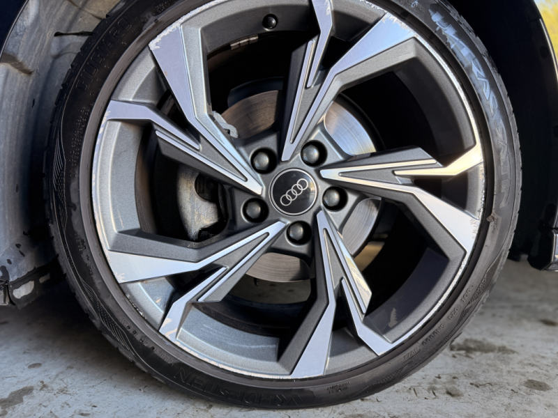 AUDI A3 SPORT BACK - S LINE - 2.0 L TDi - 150 ch - SIEGES CHAUFFANTS - SUIVI AUDI - CARPLAY - 