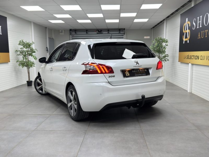 Peugeot 308 II 1.6 e-HDi 115 - Féline 5p - 1ère Main