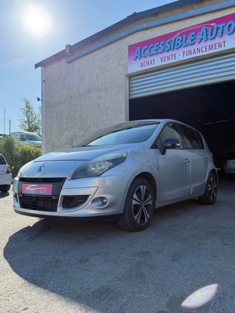 RENAULT SCENICIII  DCI 130 BOSE 2011