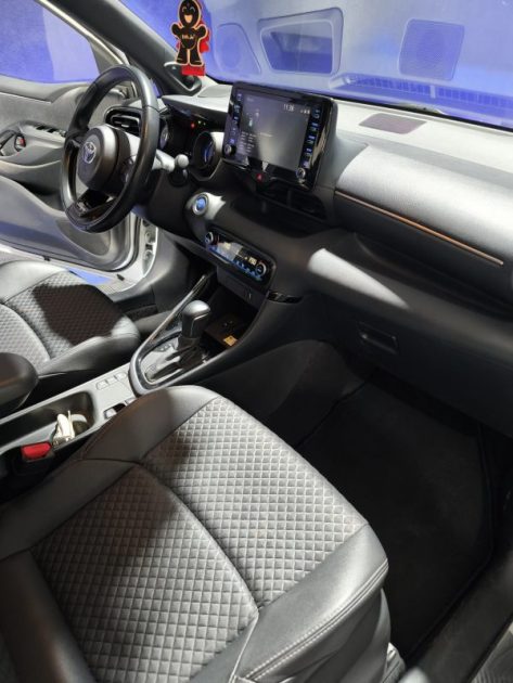 TOYOTA YARIS HYBRIDE 116H COLLECTION TECHNO JBL GARANTIE RELAX