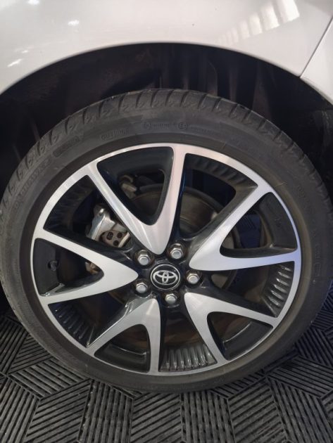 TOYOTA YARIS HYBRIDE 116H COLLECTION TECHNO JBL GARANTIE RELAX