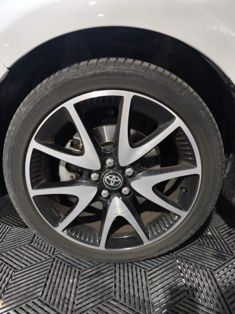 TOYOTA YARIS HYBRIDE 116H COLLECTION TECHNO JBL GARANTIE RELAX