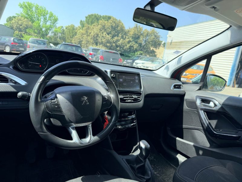 PEUGEOT 208 1.2L 82CH STYLE 5P 124MKM