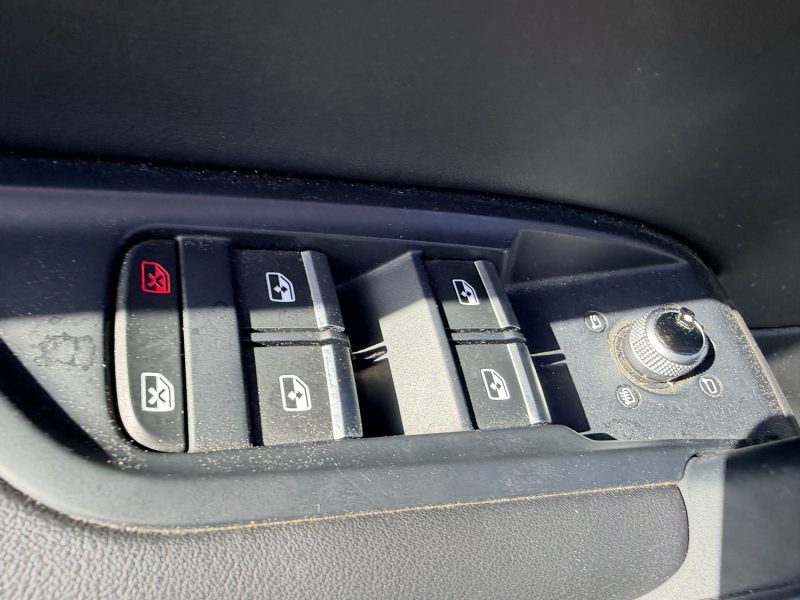 AUDI Q5 50 TFSI E 299CH AVUS QUATTRO S TRONIC 7 142MKM