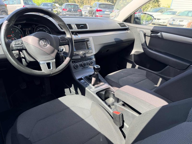 VOLKSWAGEN PASSAT SW 2.0 TDI 140 EMBASSY BLUEMOTION TECHNOLOGY 256MKM