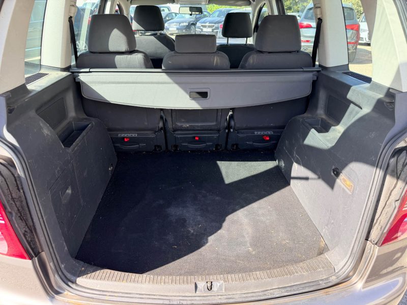 VOLKSWAGEN TOURAN 1.9 TDI 105 DSG CONFORT 5P 213MKM