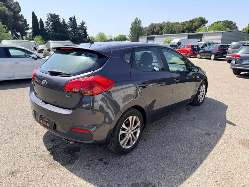 KIA CEE-D 1.6 CRDI 110 STYLE 209MKM