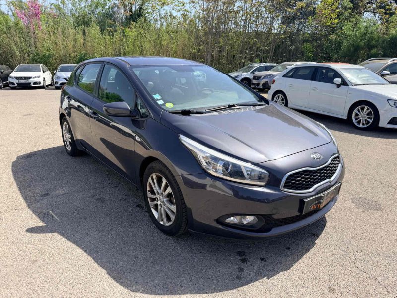 KIA CEE-D 1.6 CRDI 110 STYLE 209MKM