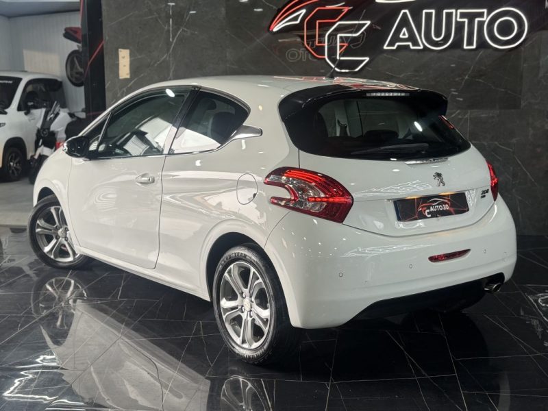 PEUGEOT 208 1.6 E-HDI FAP ALLURE 4CV 3P 2015