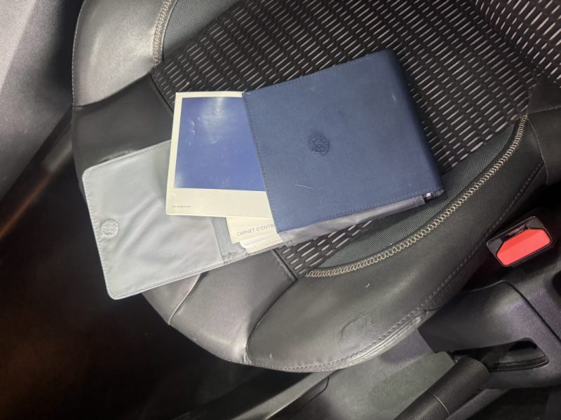 PEUGEOT 208 1.6 E-HDI FAP ALLURE 4CV 3P 2015