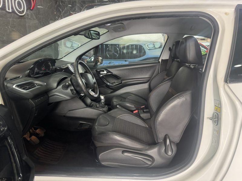 PEUGEOT 208 1.6 E-HDI FAP ALLURE 4CV 3P 2015