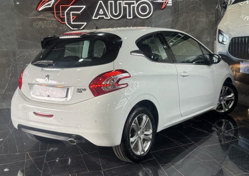 PEUGEOT 208 1.6 E-HDI FAP ALLURE 4CV 3P 2015