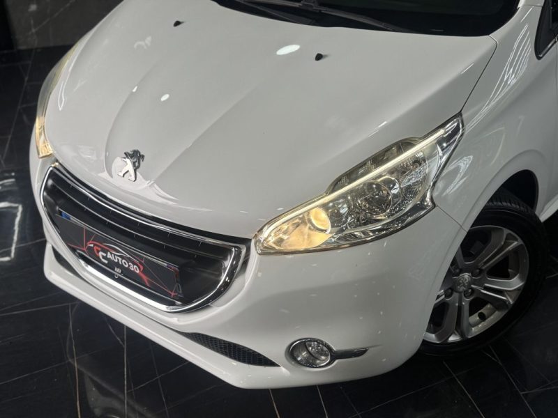 PEUGEOT 208 1.6 E-HDI FAP ALLURE 4CV 3P 2015