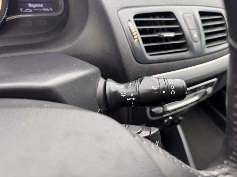 RENAULT MEGANE III TCE 115CH ENERGY LIFE 