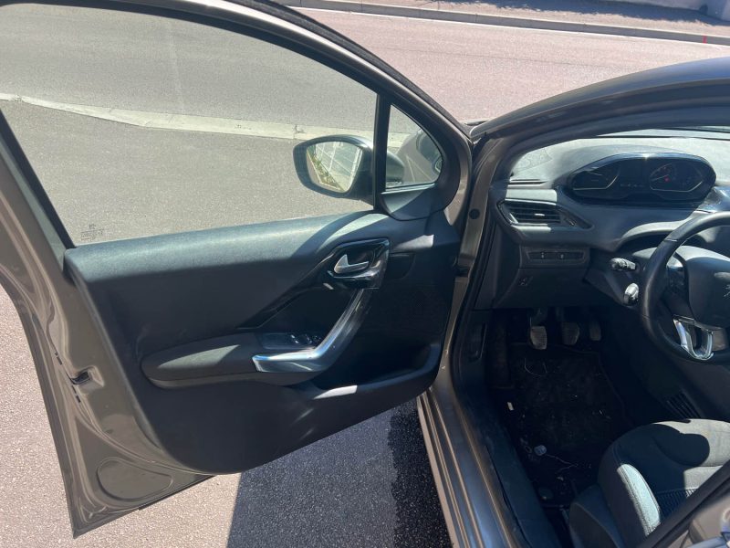 PEUGEOT 208 FELINE EXPORT PRO