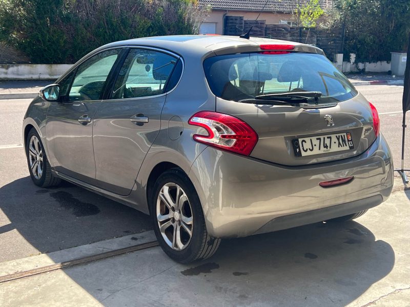 PEUGEOT 208 FELINE EXPORT PRO