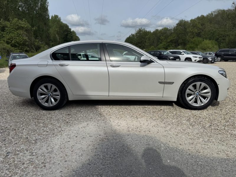 B.M.W. SERIE 7 730DA 258CH 3.0 LUXE LCI DPF 258 CV F01 Phase 2