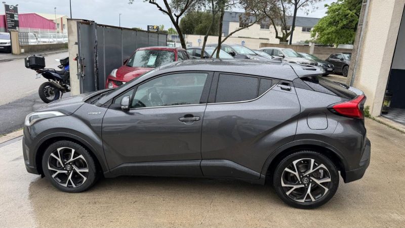 TOYOTA C-HR 122h Graphic  2018