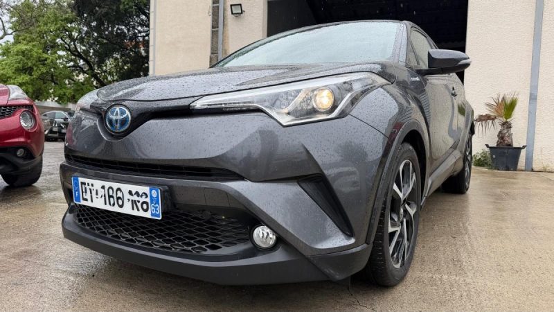 TOYOTA C-HR 122h Graphic  2018