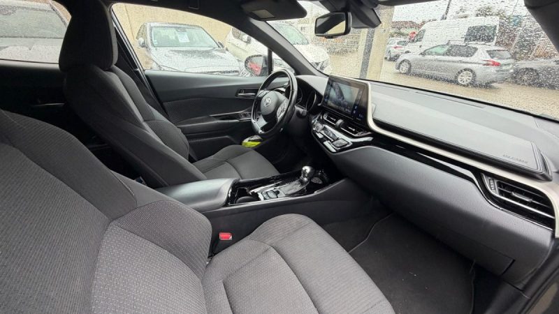 TOYOTA C-HR 122h Graphic  2018