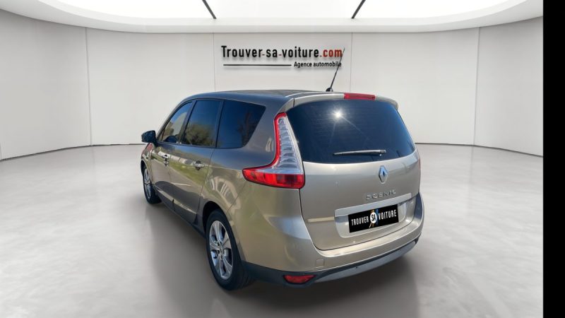 RENAULT SCENICIII GRAND 2.0 DCI 160ch DYNAMIQUE 5P 2010