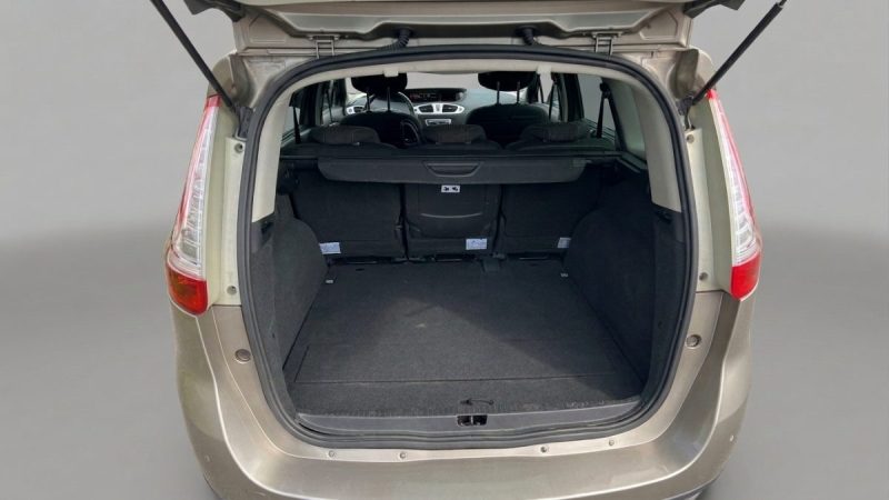 RENAULT SCENICIII GRAND 2.0 DCI 160ch DYNAMIQUE 5P 2010