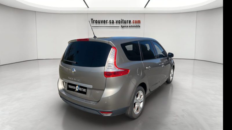 RENAULT SCENICIII GRAND 2.0 DCI 160ch DYNAMIQUE 5P 2010
