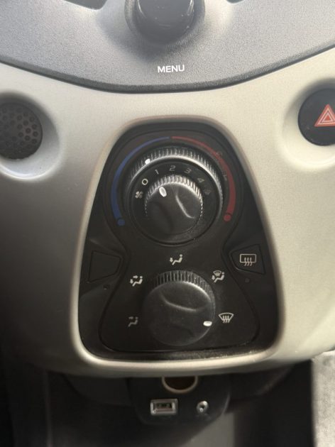 CITROEN C1 1.0VTI FEEL 2014 - 54 103Kms - 70 CH  Premier Main - SUIVIT CITROEN 