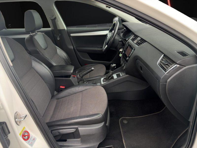 SKODA OCTAVIA 1.6 TDI 105 cv Green Tec Elegance / DSG7