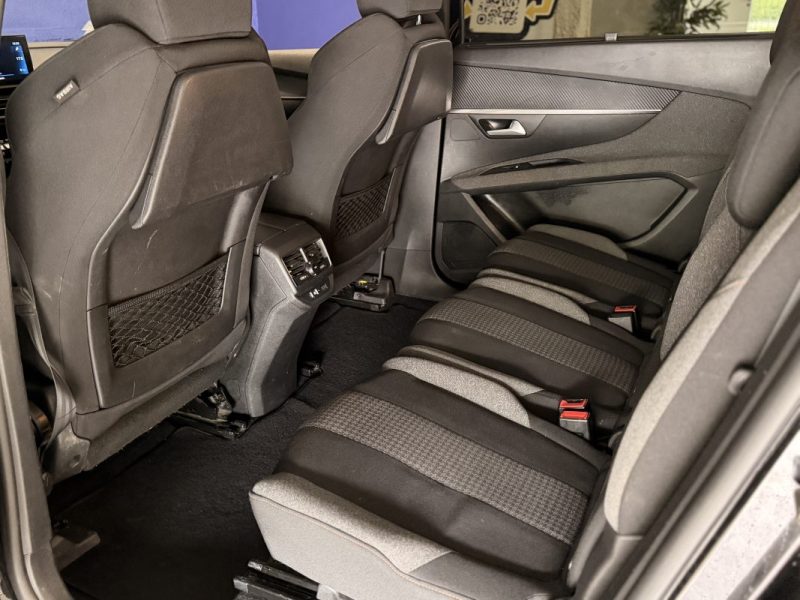PEUGEOT 5008 ALLURE - 1.5 L HDi - 131 ch - CARPLAY - 7 PLACES