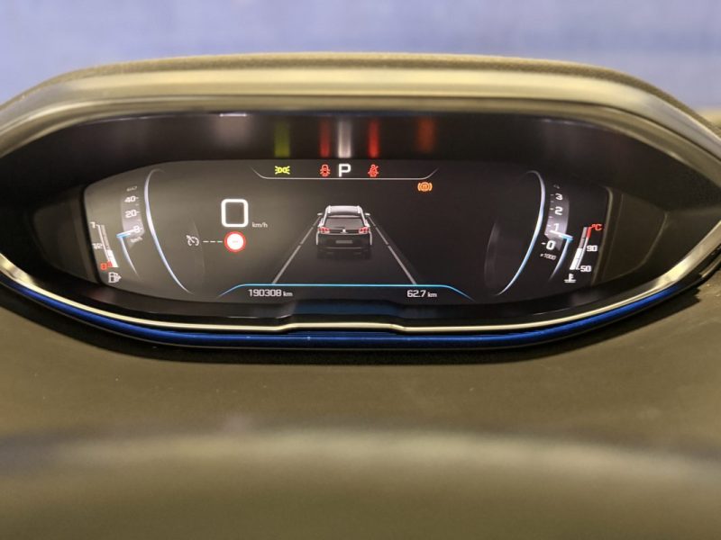 PEUGEOT 5008 ALLURE - 1.5 L HDi - 131 ch - CARPLAY - 7 PLACES