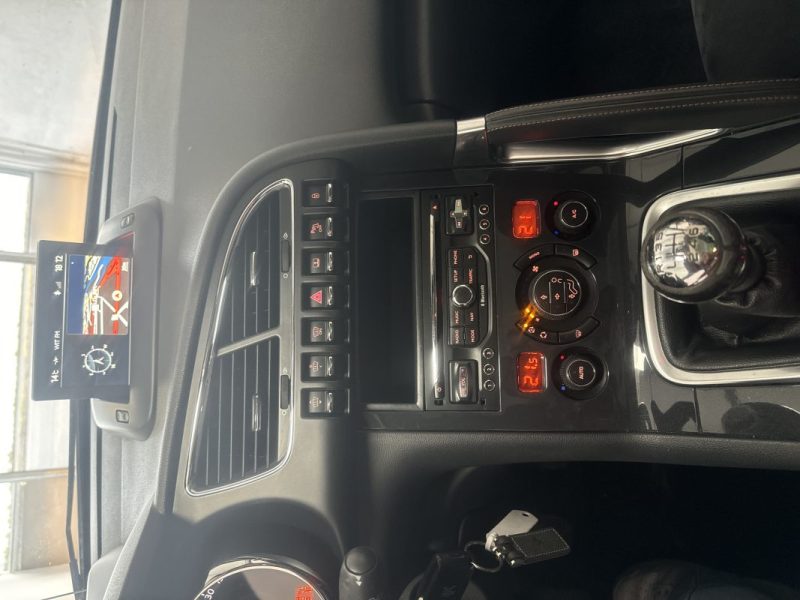 PEUGEOT 3008 HDI 120 CROSSWAY 2015