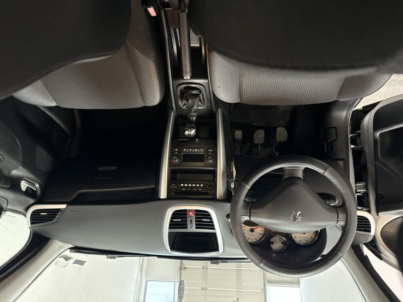 PEUGEOT 207 1.4 VTI 95  URBAN MOVE 2012