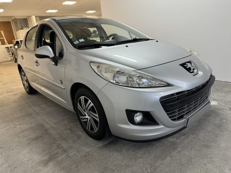 PEUGEOT 207 1.4 VTI 95  URBAN MOVE 2012