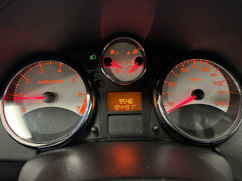 PEUGEOT 207 1.4 VTI 95  URBAN MOVE 2012