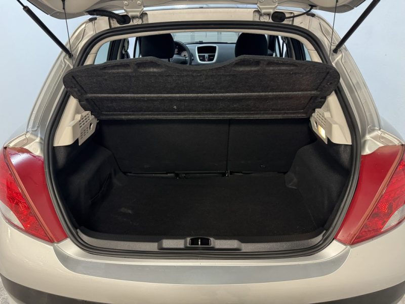 PEUGEOT 207 1.4 VTI 95  URBAN MOVE 2012