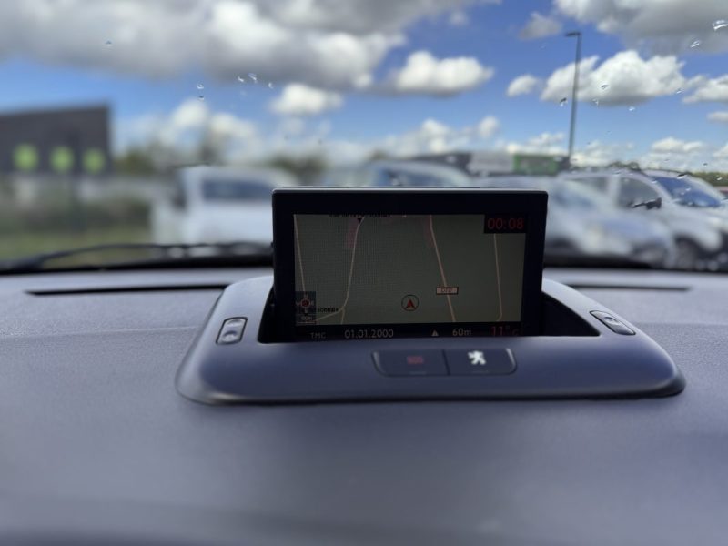 PEUGEOT 3008 1.6 HDI 112 BUSINESS  BMP6 