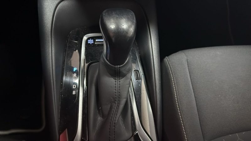 TOYOTA COROLLA BERLINE HYBRIDE 122cv DYNAMIC BUSINESS/1 ERE MAIN/TVA RECUPERABLE