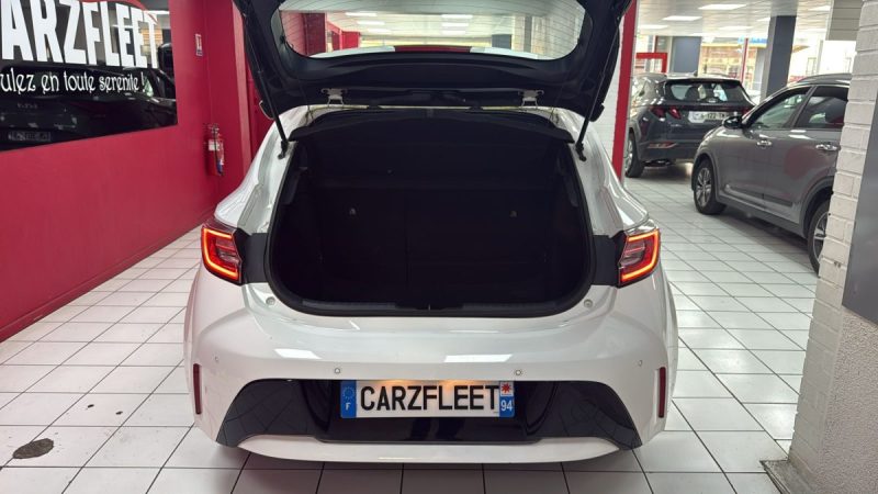 TOYOTA COROLLA BERLINE HYBRIDE 122cv DYNAMIC BUSINESS/1 ERE MAIN/TVA RECUPERABLE