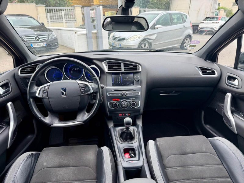 DS DS4 1.2 ESSENCE 130CH SO CHIC S&S 2017