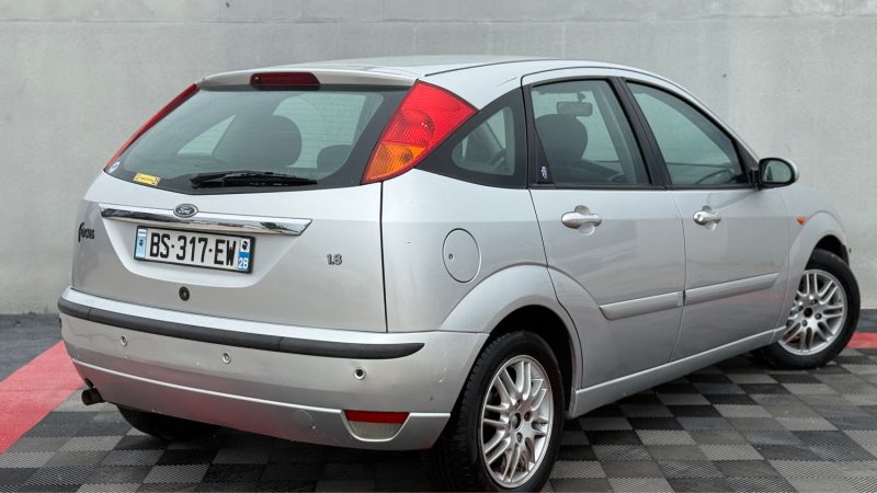 FORD FOCUS 1.8 16V GHIA  115 CV  2003
