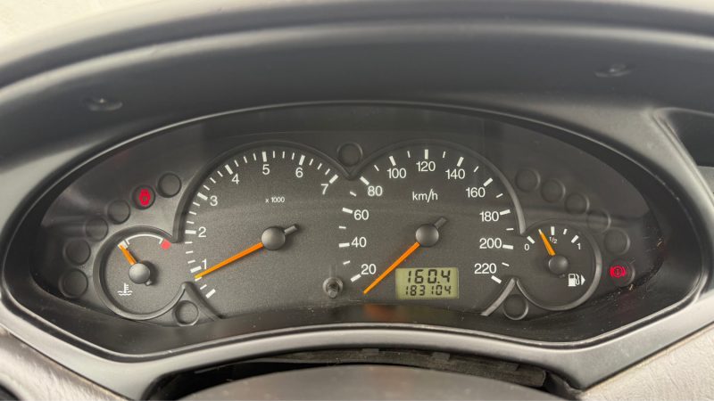 FORD FOCUS 1.8 16V GHIA  115 CV  2003