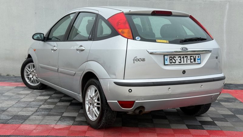 FORD FOCUS 1.8 16V GHIA  115 CV  2003