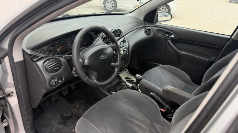 FORD FOCUS 1.8 16V GHIA  115 CV  2003