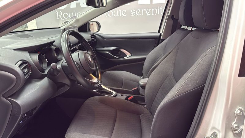 TOYOTA YARIS 4 BERLINE HYBRIDE 116cv DESIGN/1 ERE MAIN/TVA RECUPERABLE