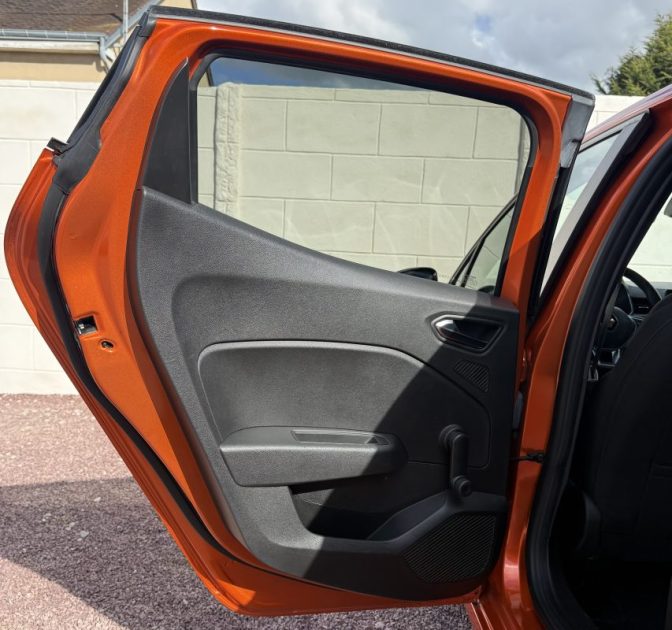 RENAULT CLIO V 1.0 TCE 100ch ZEN / Apple CarPlay / Feux LED