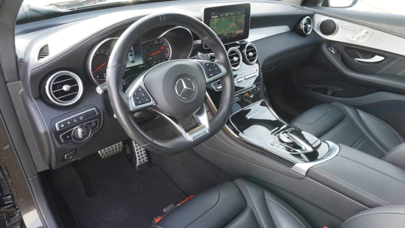 MERCEDES-AMG GLC COUPE 63 V8 BITURBO 4.0 4MATIC+ / PACK NIGHT / TOIT OUVRANT / 21" AMG